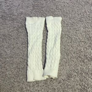 White cable knit leg warmers